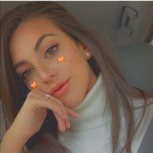 Meet your Posher, Janelle